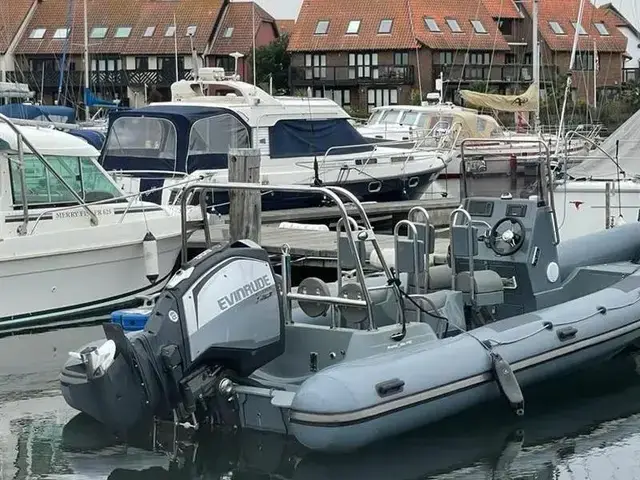 PIRANHA 710 RIB