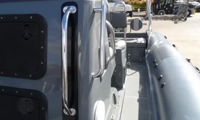 2015 Evinrude 710 rib