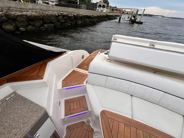 Sea Ray 350 SLX