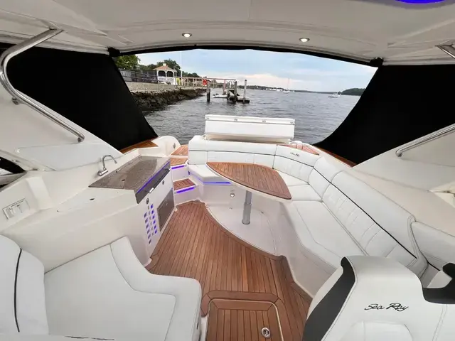 Sea Ray 350 SLX