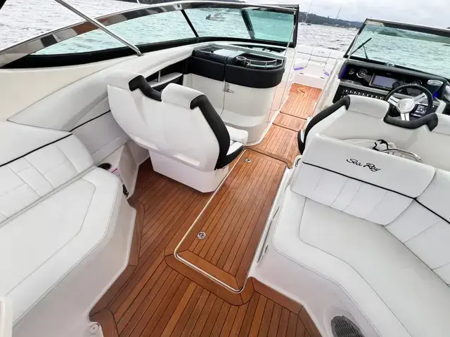 Sea Ray 350 SLX