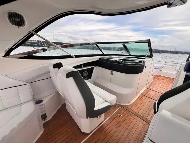 Sea Ray 350 SLX