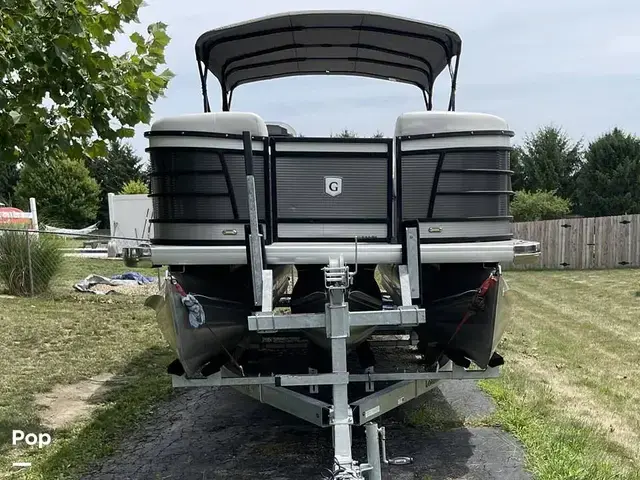 Godfrey Pontoon Aquapatio 255