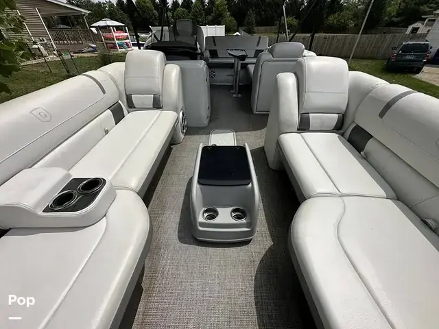 Godfrey Pontoon Aquapatio 255