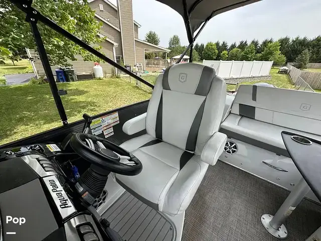 Godfrey Pontoon Aquapatio 255