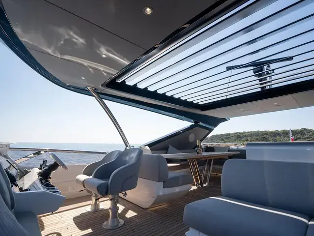 Sunseeker 88m Yacht