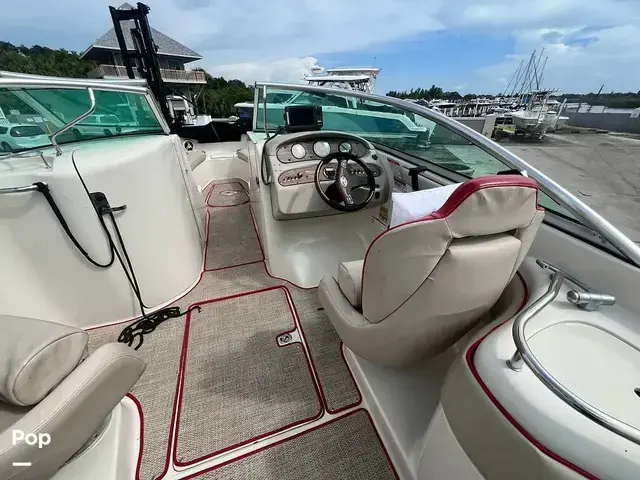 Sea Ray 240 Sundeck