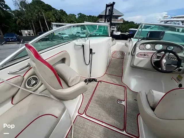 Sea Ray 240 Sundeck