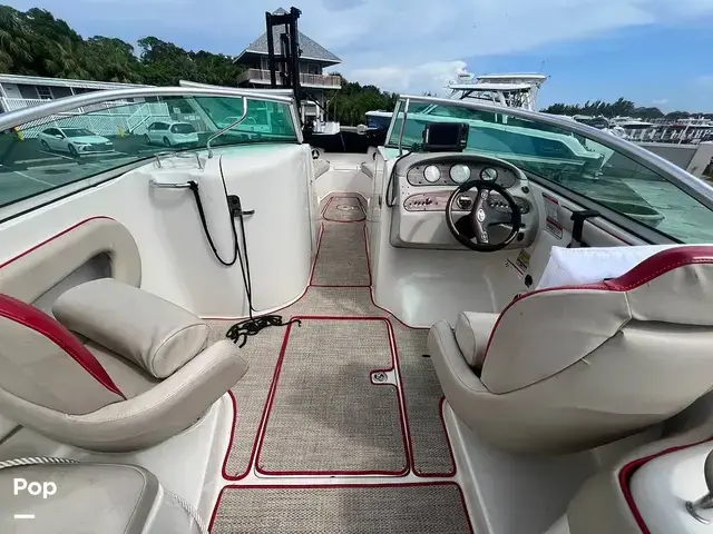 Sea Ray 240 Sundeck