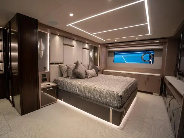 Sunseeker 88m Yacht