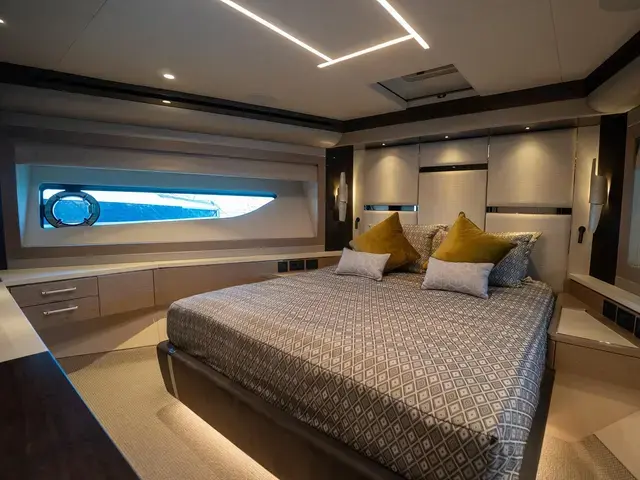 Sunseeker 88m Yacht