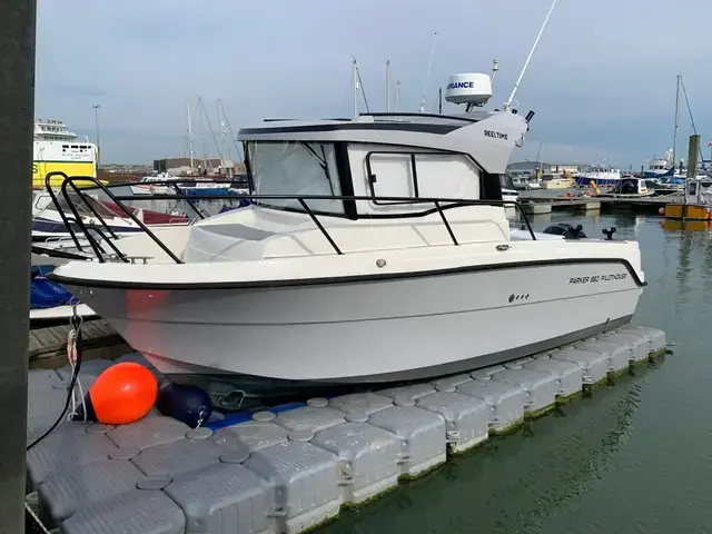 Parker Boats 660