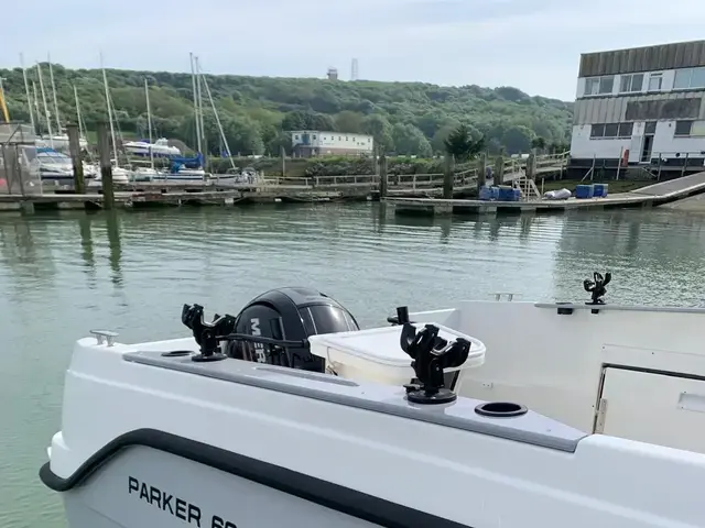 Parker Boats 660