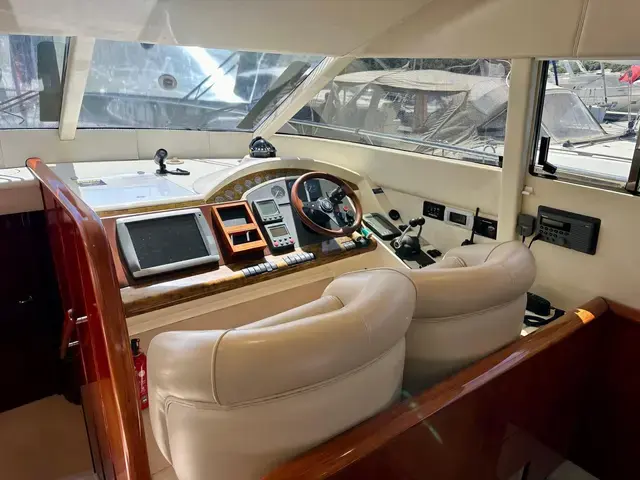 Fairline Squadron 55