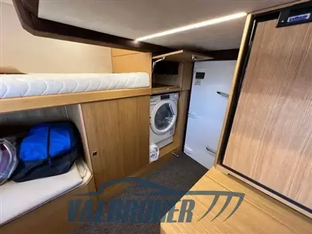 Galeon 680 Fly