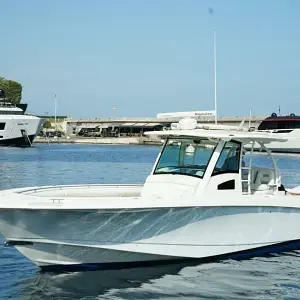 2012 Boston Whaler Whaler 370 Outrage