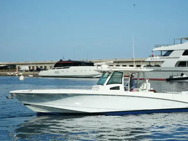 Boston Whaler Whaler 370 Outrage