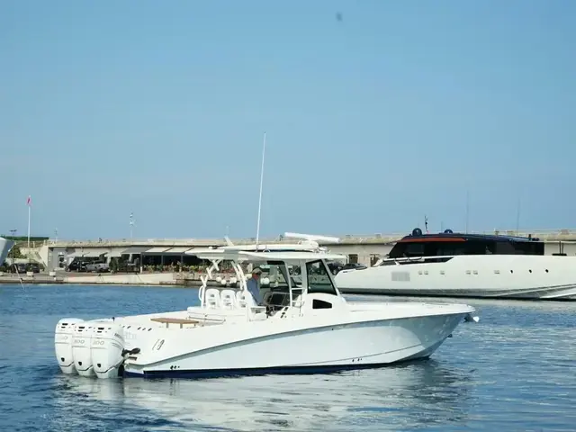 Boston Whaler Whaler 370 Outrage