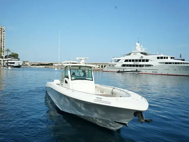 Boston Whaler Whaler 370 Outrage