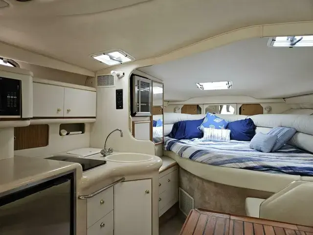 Sea Ray 330 Sundancer