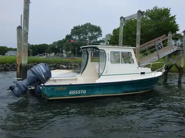 Eastern 22 Pilothouse Lobster