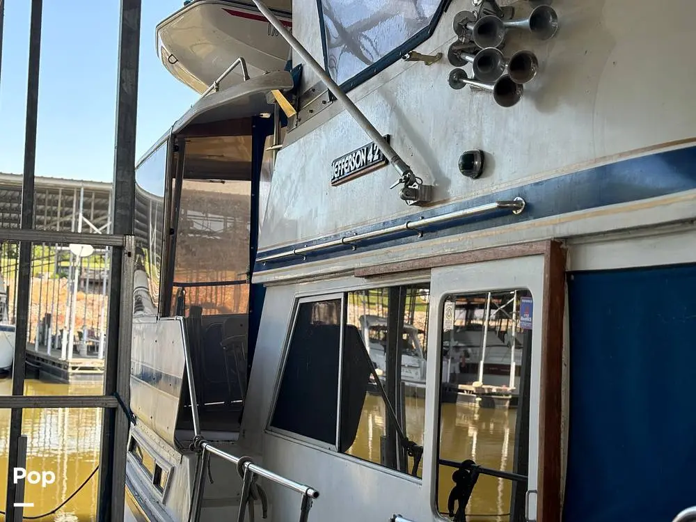 1986 Jefferson 42 sun deck