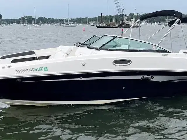 Sea Ray 280 Sundeck