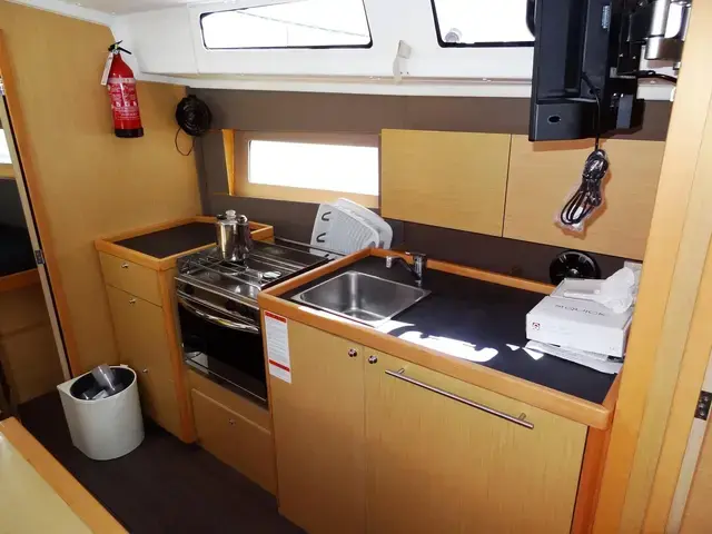 Beneteau Oceanis 38