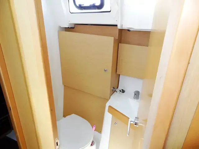 Beneteau Oceanis 38