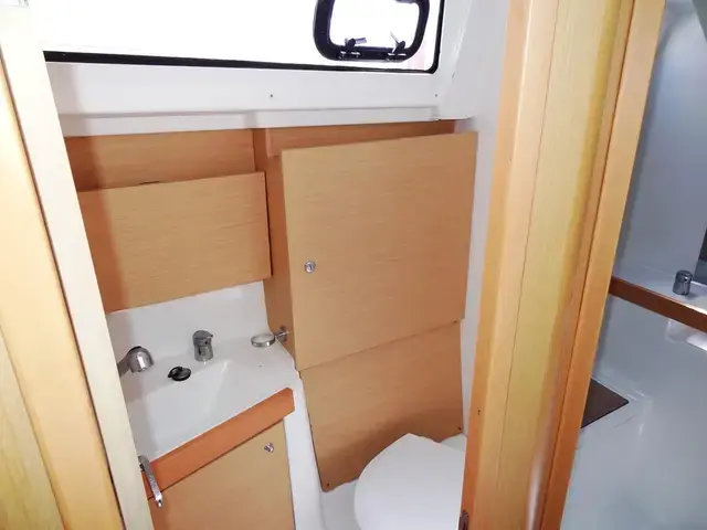 Beneteau Oceanis 38