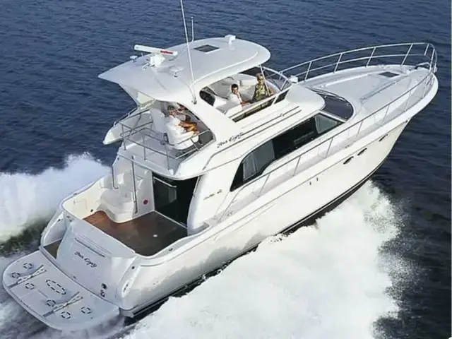 Sea Ray 480 Sedan Bridge