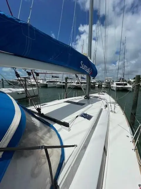 2017 Jeanneau sun odyssey 519