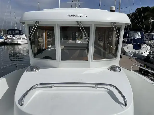 Sargo 25