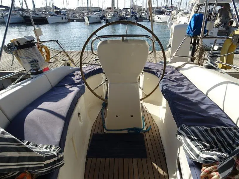 2002 Bavaria 32