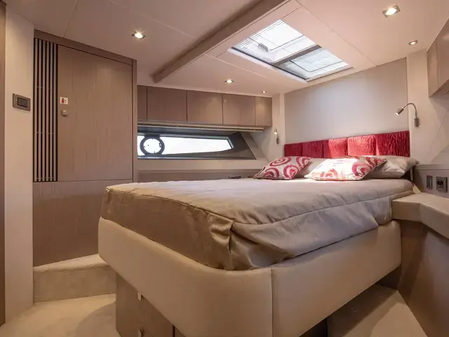 Sunseeker Manhattan 52