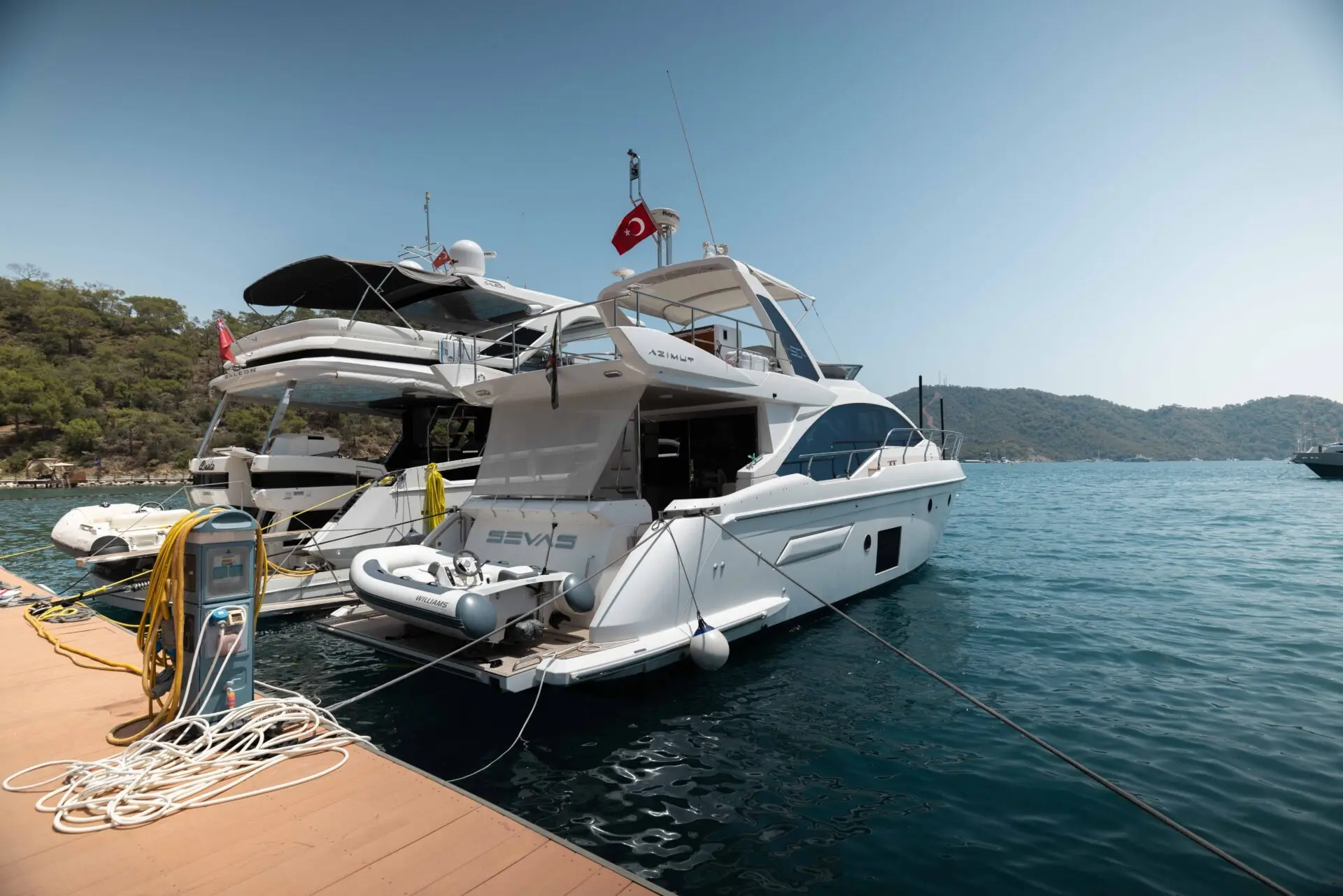 2017 Azimut