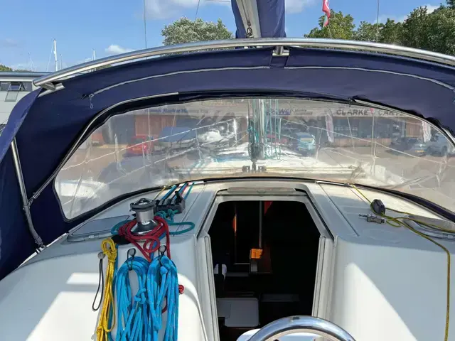 Beneteau Oceanis Clipper 373