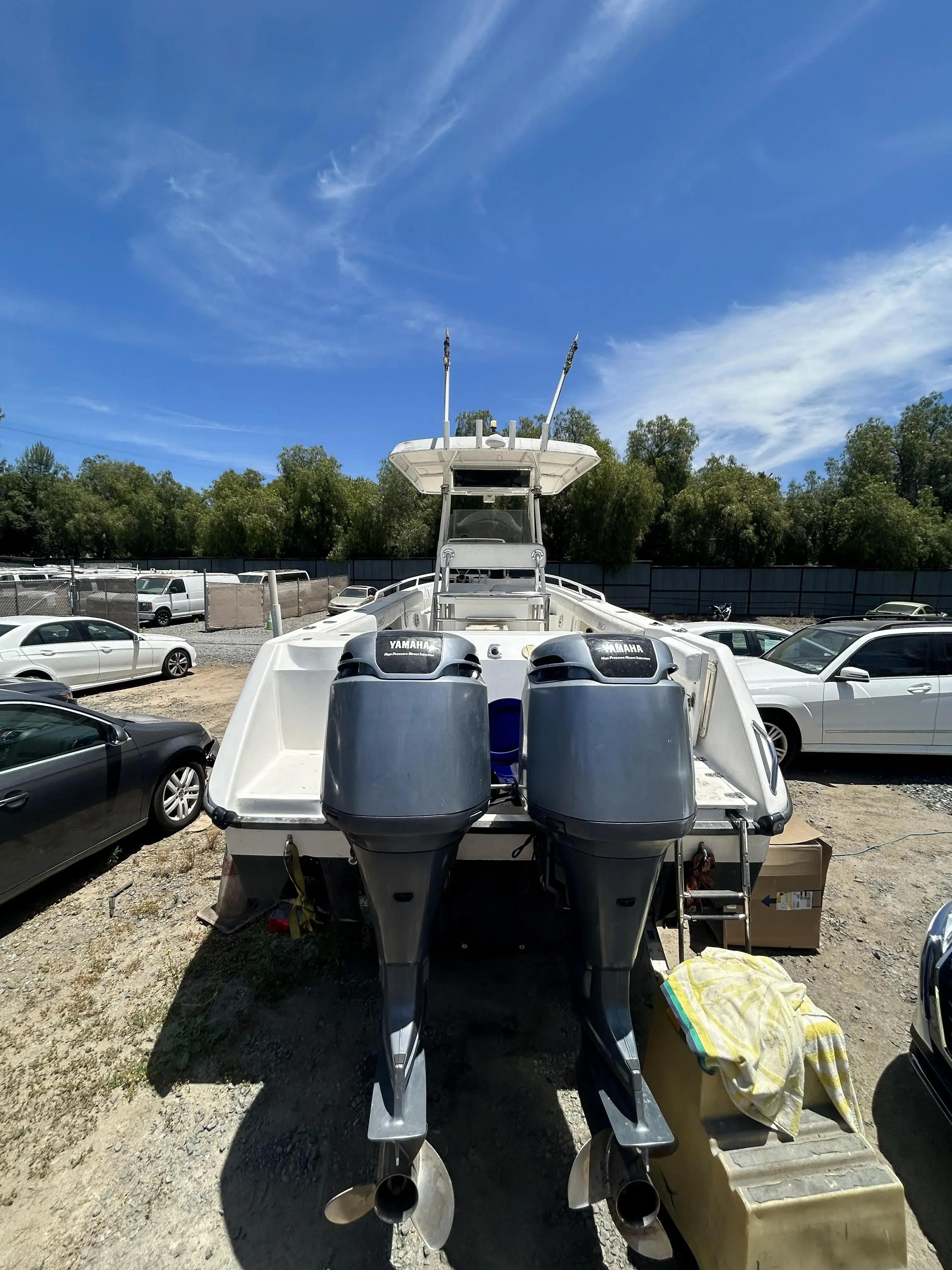 2000 Boston Whaler 300 outrage