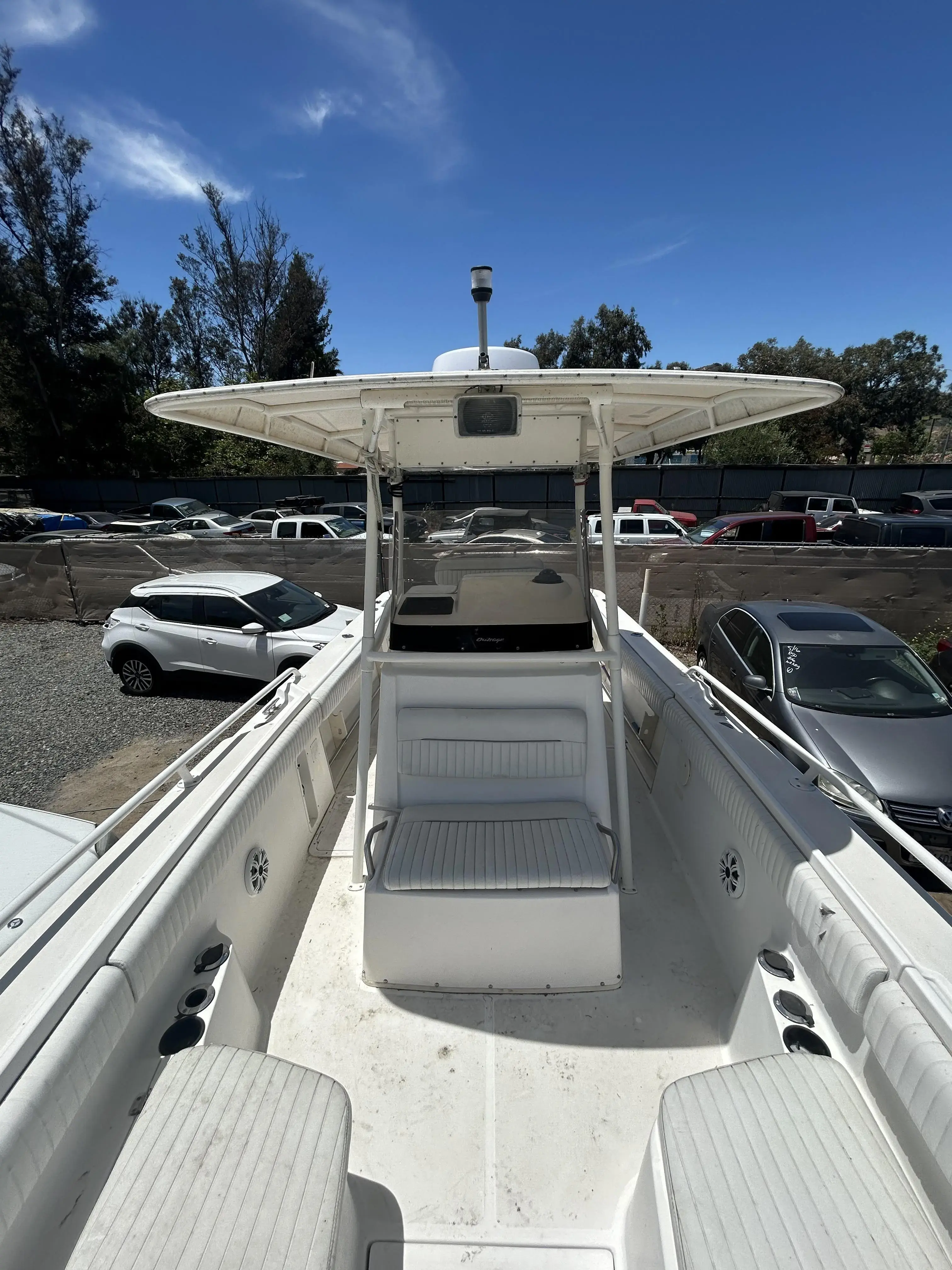 2000 Boston Whaler 300 outrage