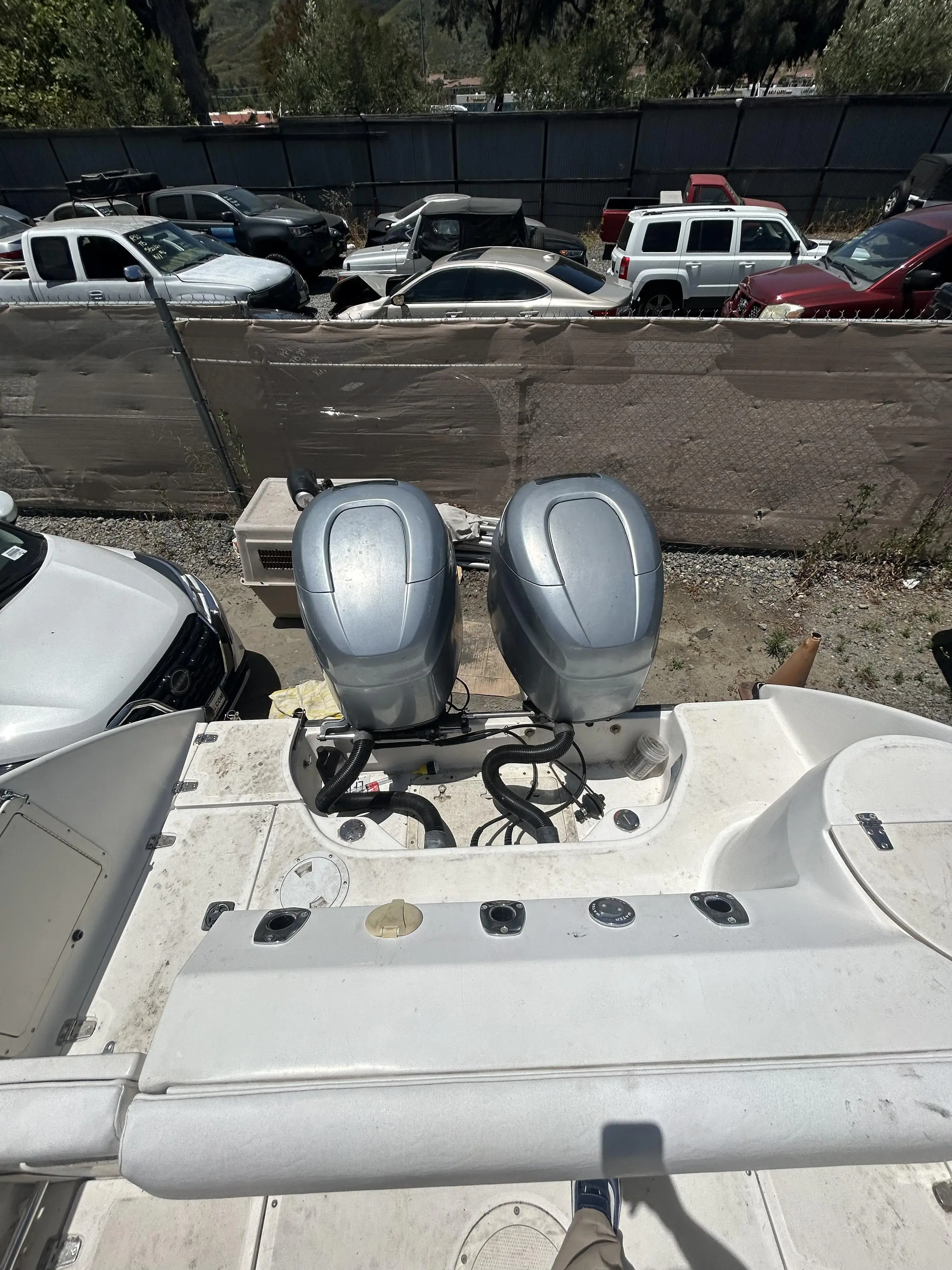 2000 Boston Whaler 300 outrage