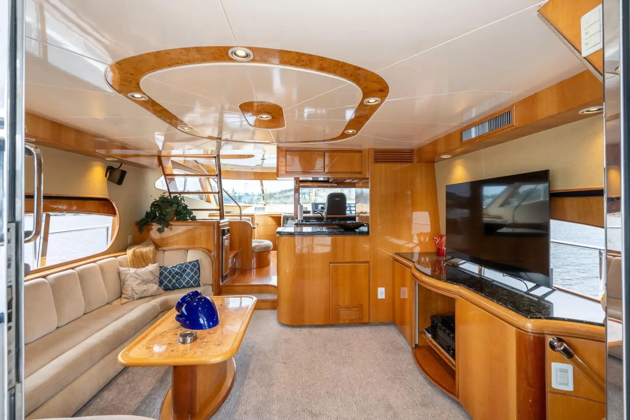 1999 Vitech pilothouse royal viking