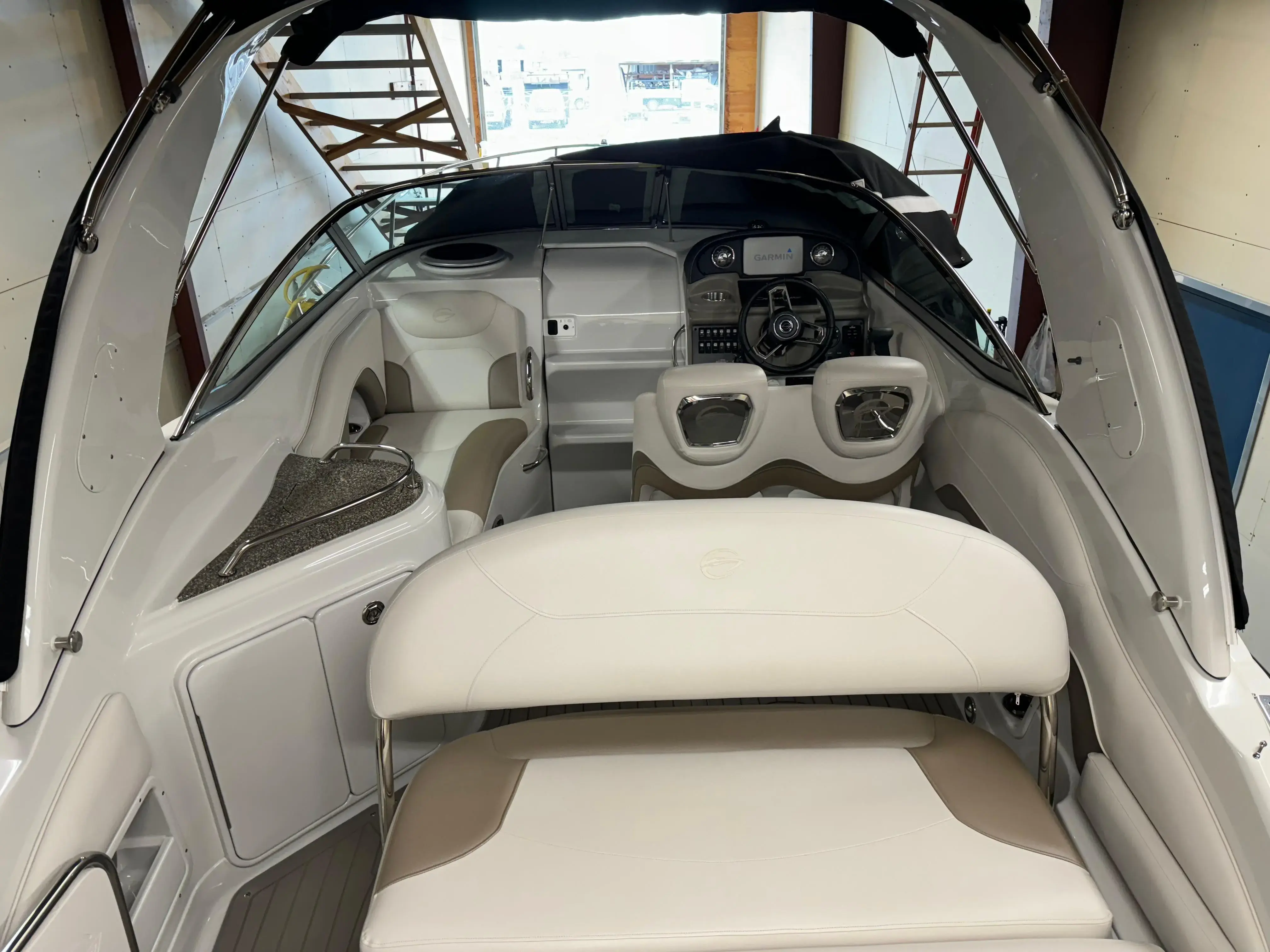 2022 Crownline 264 cr