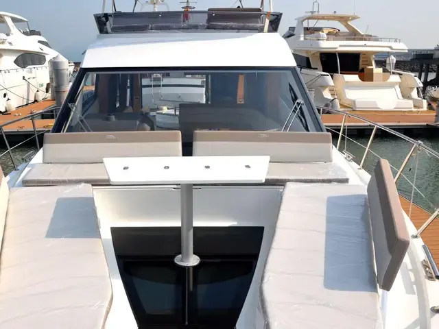 Galeon 500 Fly