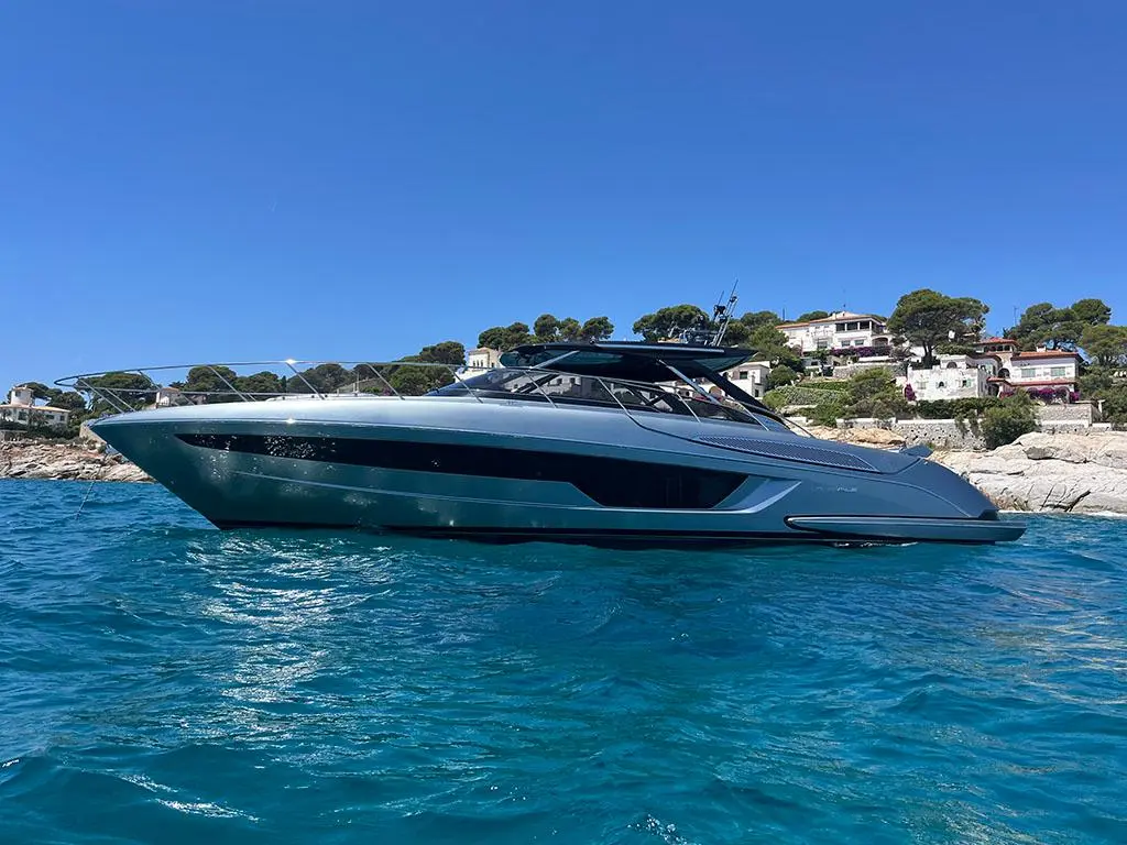 2022 Riva 56 rivale