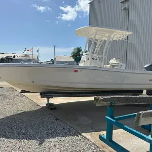 2015 Robalo Cayman 246