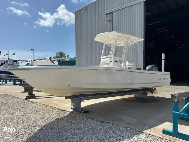 Robalo Cayman 246