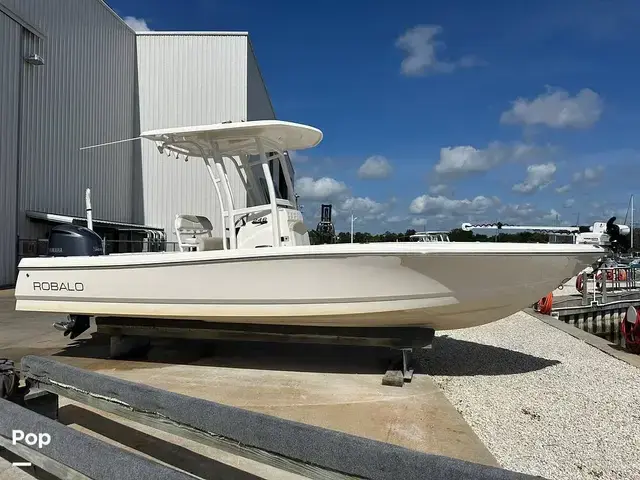 Robalo Cayman 246