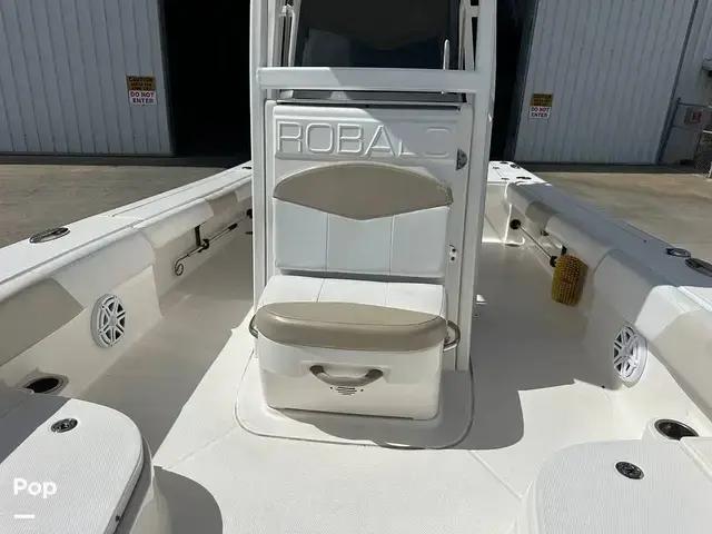 Robalo Cayman 246