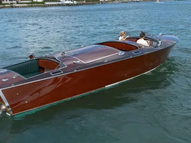 Custom Hugh Saint 34 Grand Prix