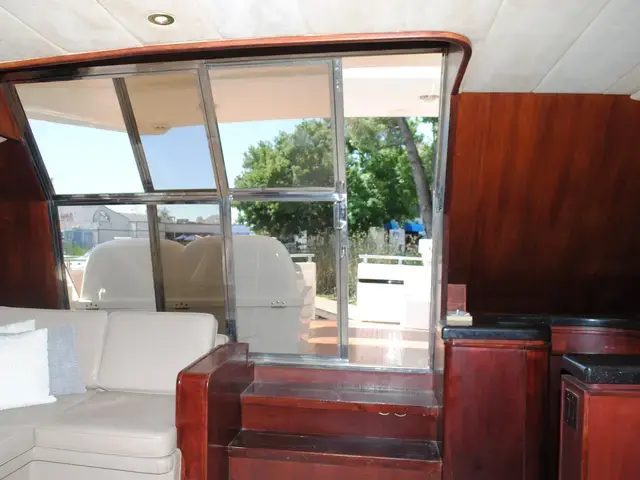 Johnson 63 Flybridge -